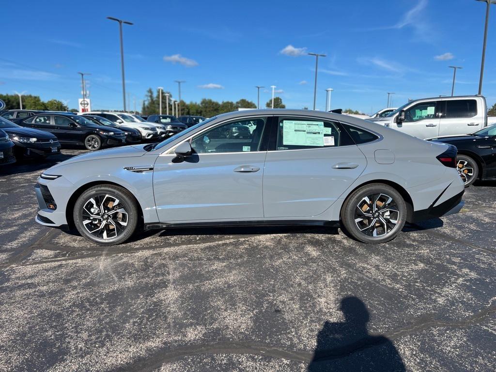 new 2024 Hyundai Sonata car, priced at $28,800