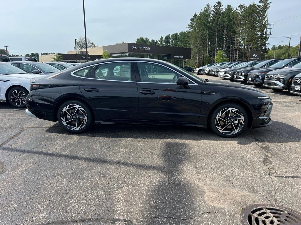 new 2025 Hyundai Sonata car, priced at $30,397