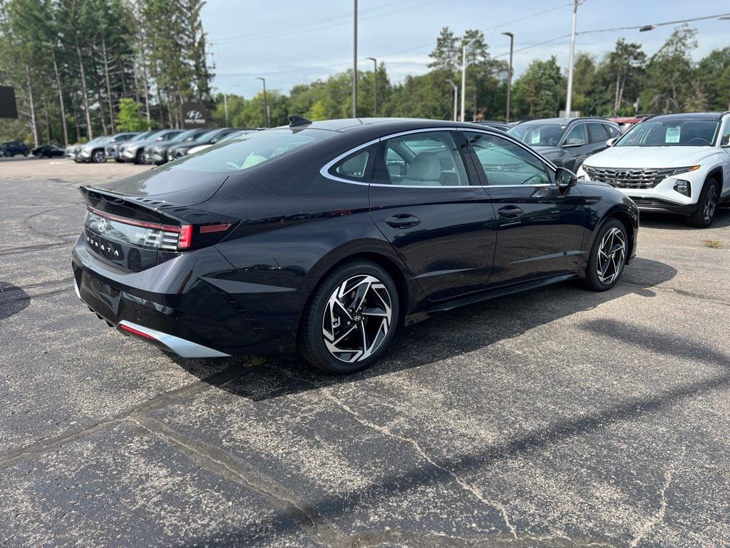 new 2025 Hyundai Sonata car, priced at $30,397