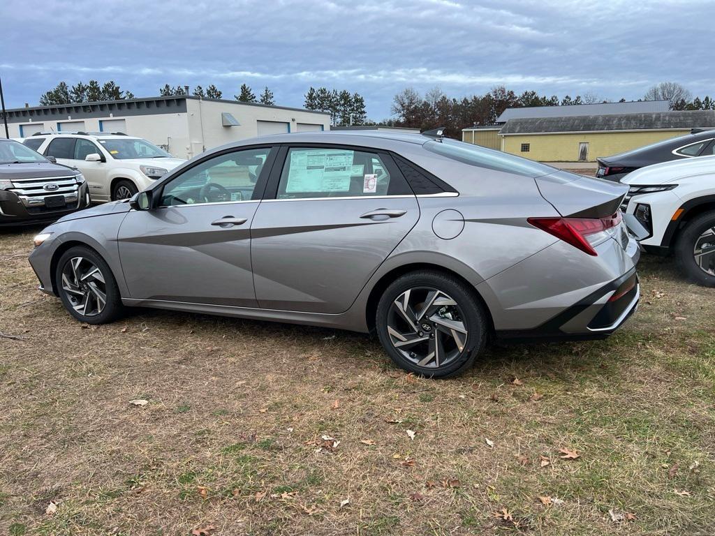 new 2025 Hyundai Elantra car, priced at $27,581