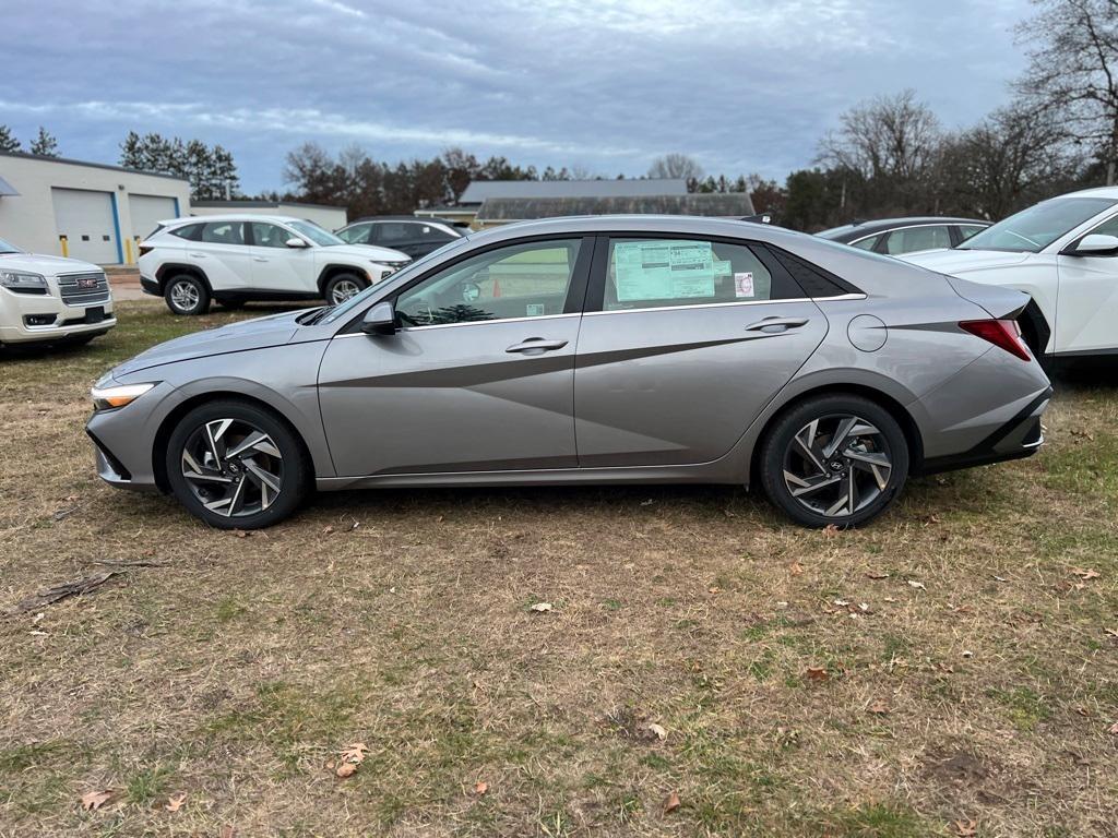 new 2025 Hyundai Elantra car, priced at $27,581