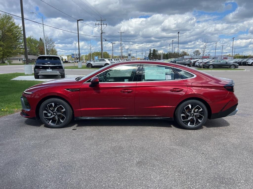 new 2024 Hyundai Sonata car, priced at $26,262