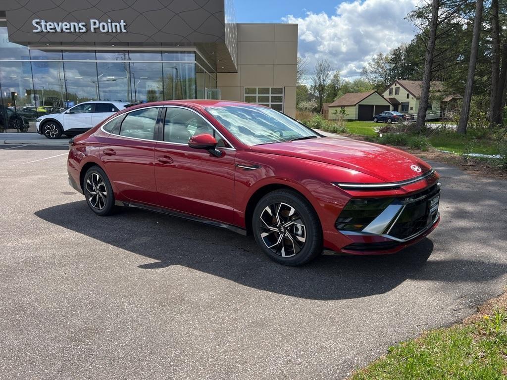 new 2024 Hyundai Sonata car, priced at $26,262