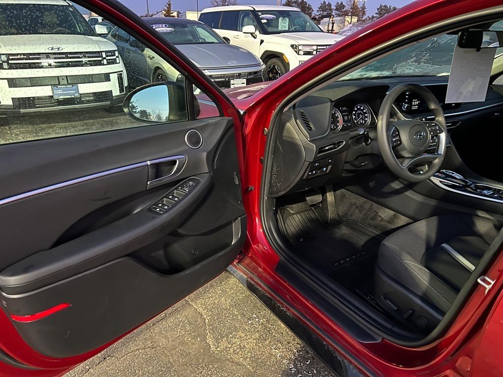 new 2023 Hyundai Sonata car, priced at $25,553