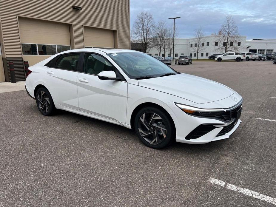 new 2025 Hyundai Elantra HEV car, priced at $29,487