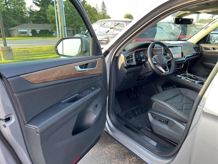 new 2024 Volkswagen Atlas car, priced at $41,886