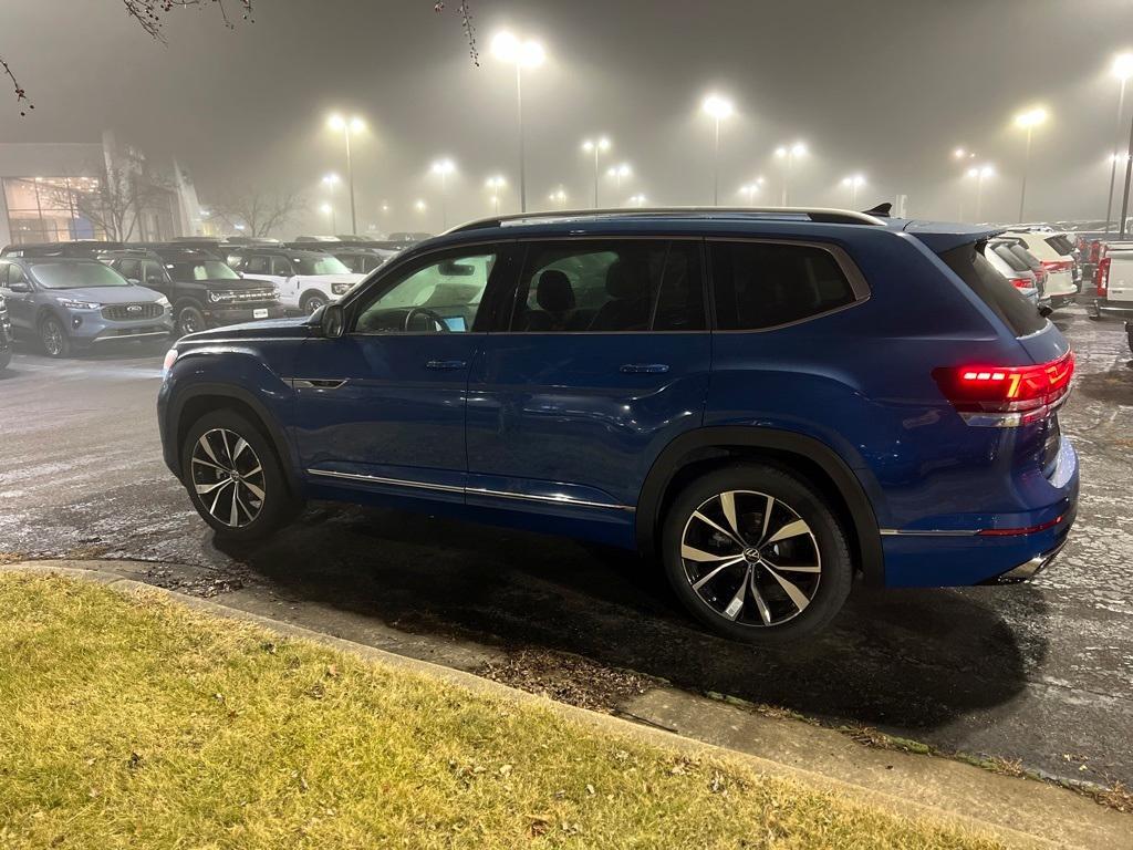 new 2025 Volkswagen Atlas car, priced at $51,845