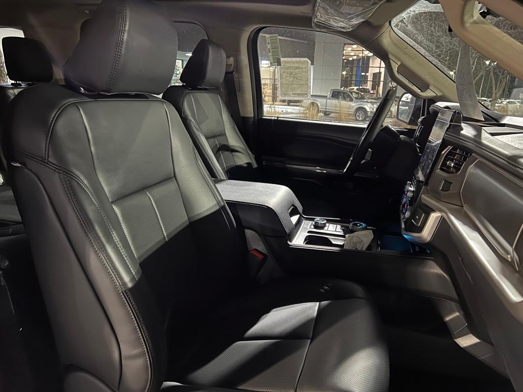 new 2024 Ford Expedition car, priced at $65,746