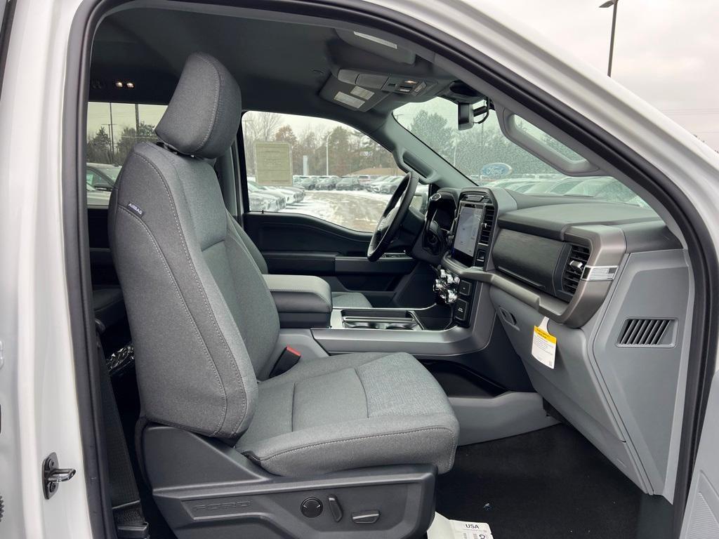 new 2024 Ford F-150 car, priced at $56,642