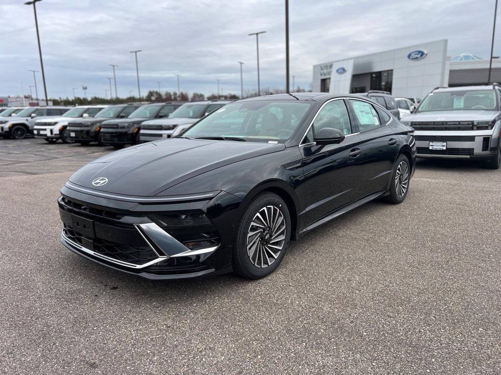 new 2025 Hyundai Sonata Hybrid car, priced at $36,780