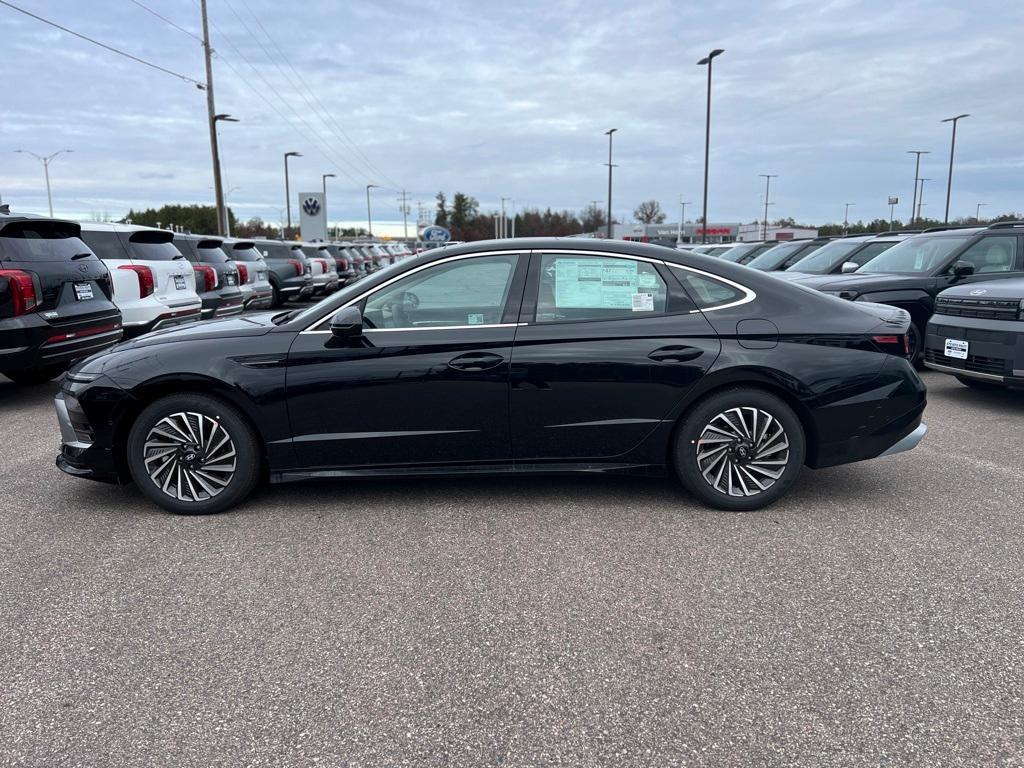 new 2025 Hyundai Sonata Hybrid car, priced at $36,780