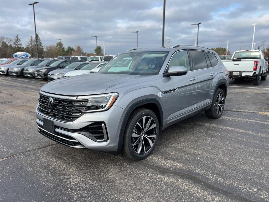 new 2025 Volkswagen Atlas car, priced at $52,041