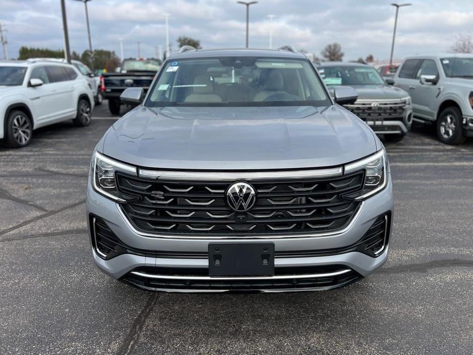 new 2025 Volkswagen Atlas car, priced at $52,041