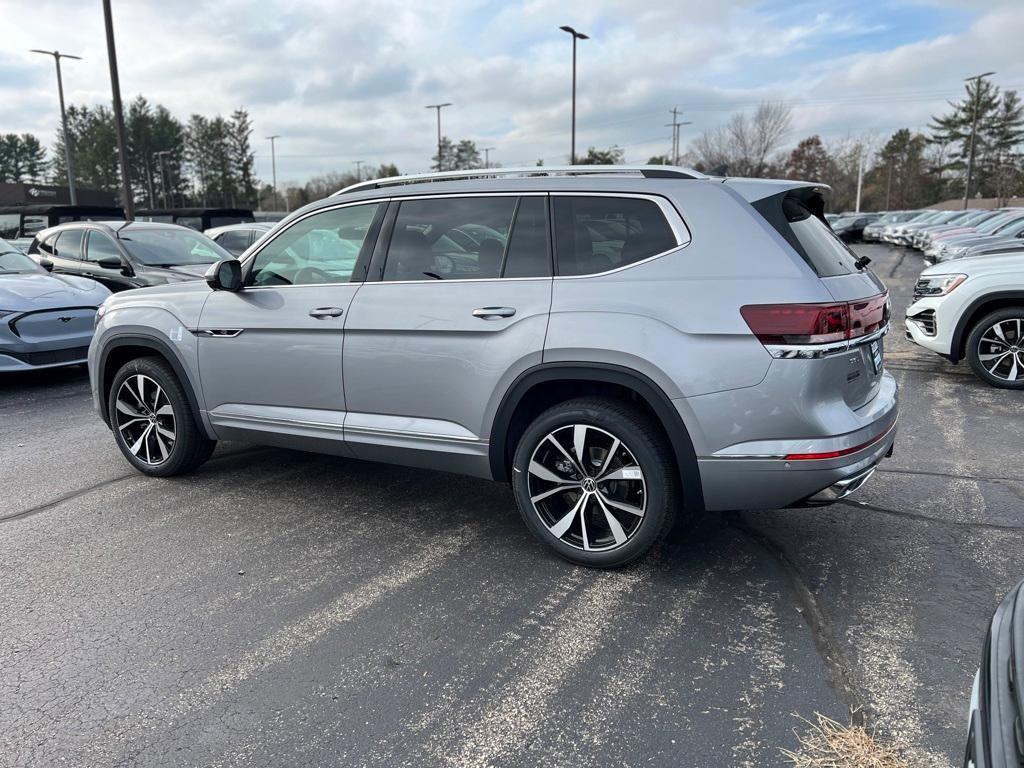 new 2025 Volkswagen Atlas car, priced at $52,041