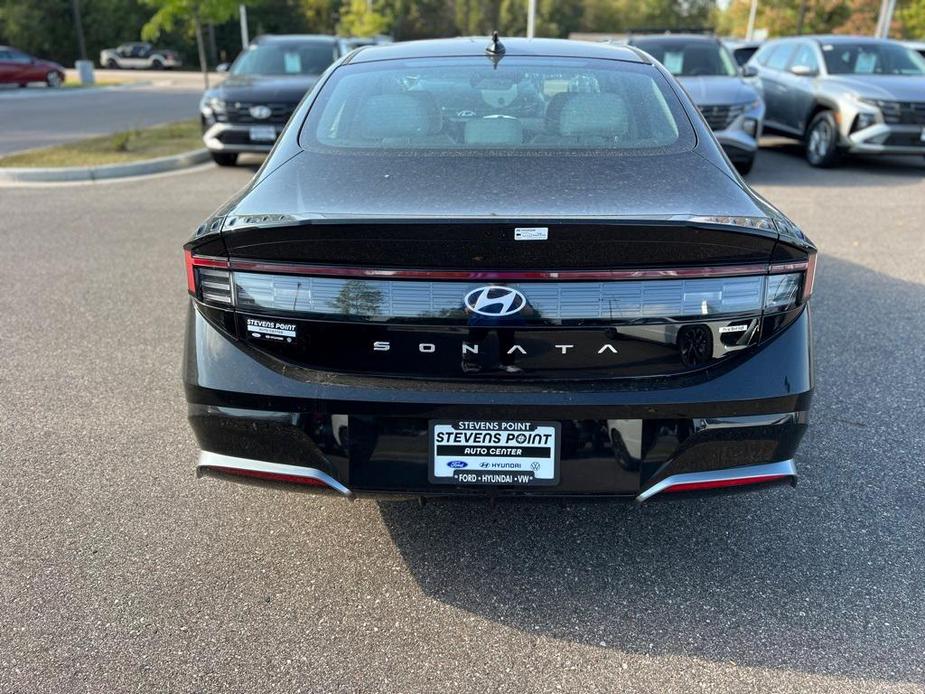 new 2025 Hyundai Sonata Hybrid car, priced at $30,408