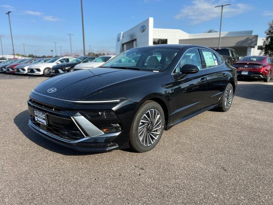 new 2025 Hyundai Sonata Hybrid car, priced at $30,408