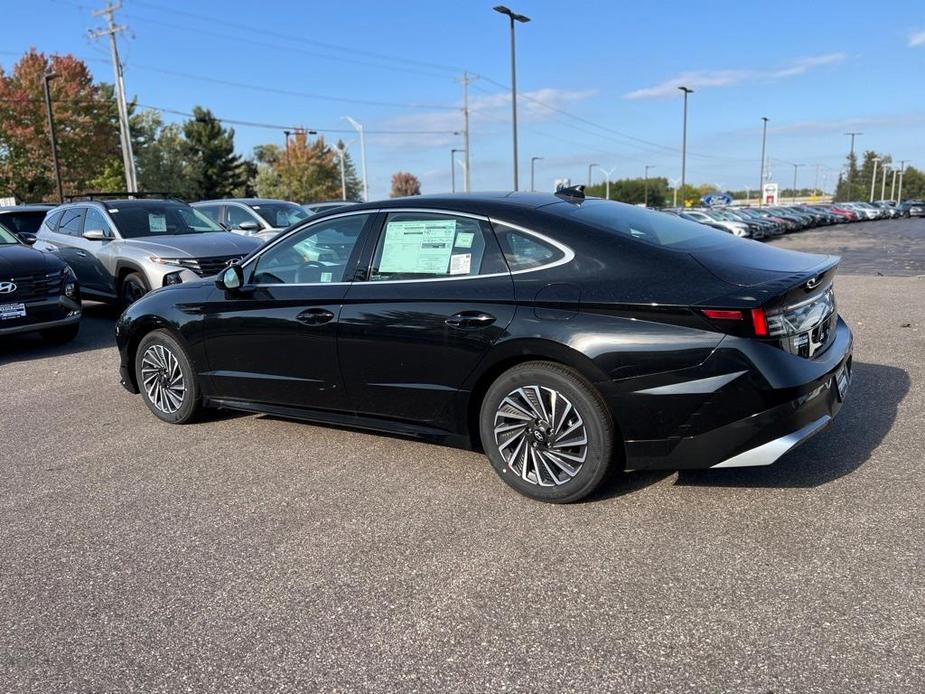 new 2025 Hyundai Sonata Hybrid car, priced at $30,408