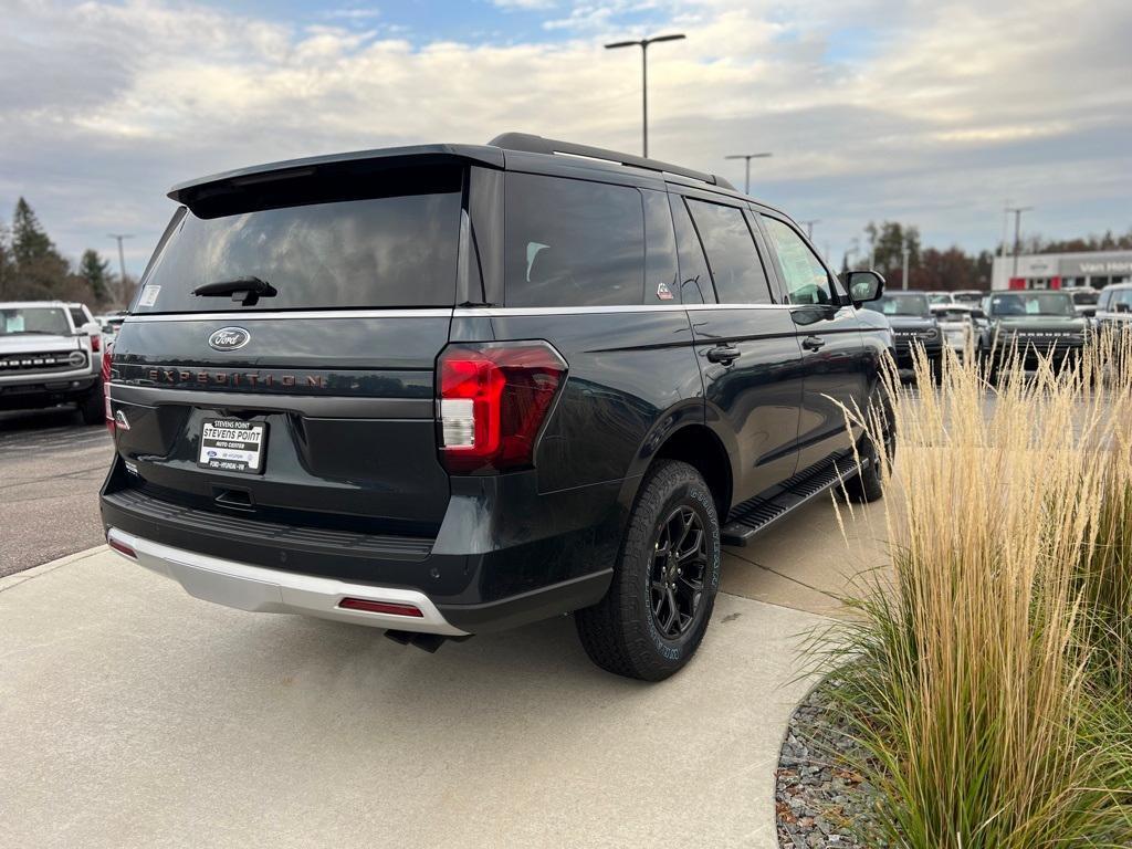 new 2024 Ford Expedition car, priced at $76,079