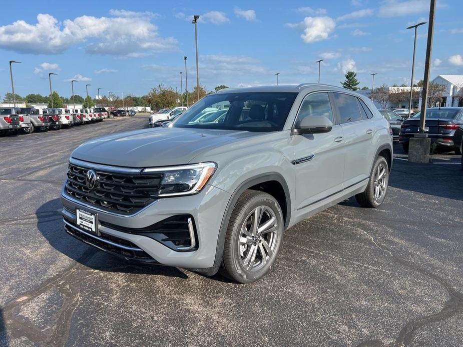 new 2024 Volkswagen Atlas Cross Sport car, priced at $46,821