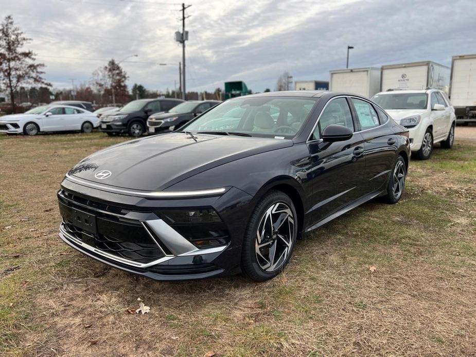 new 2025 Hyundai Sonata car, priced at $29,893