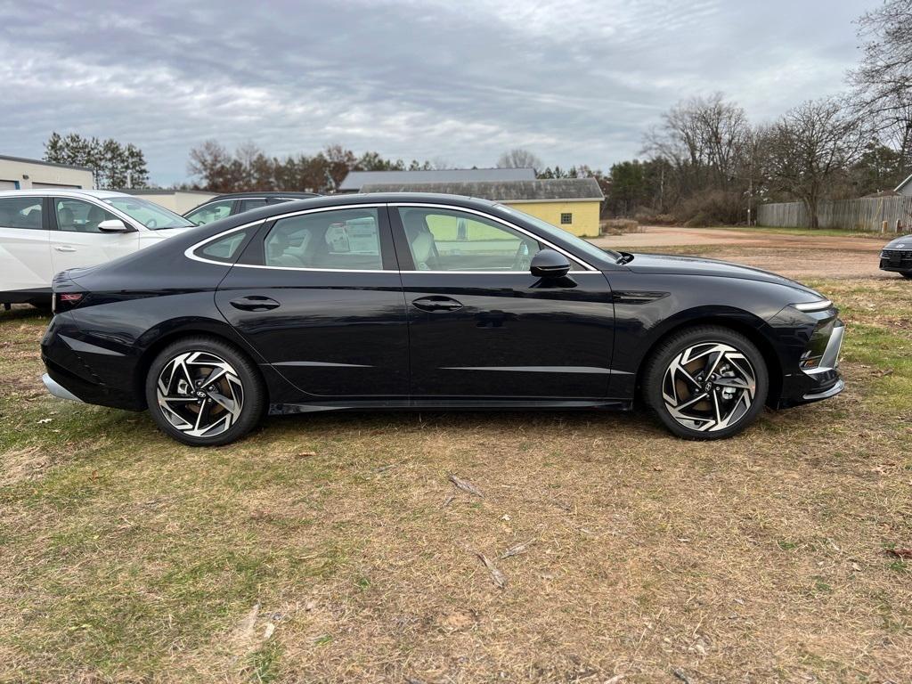 new 2025 Hyundai Sonata car, priced at $29,893