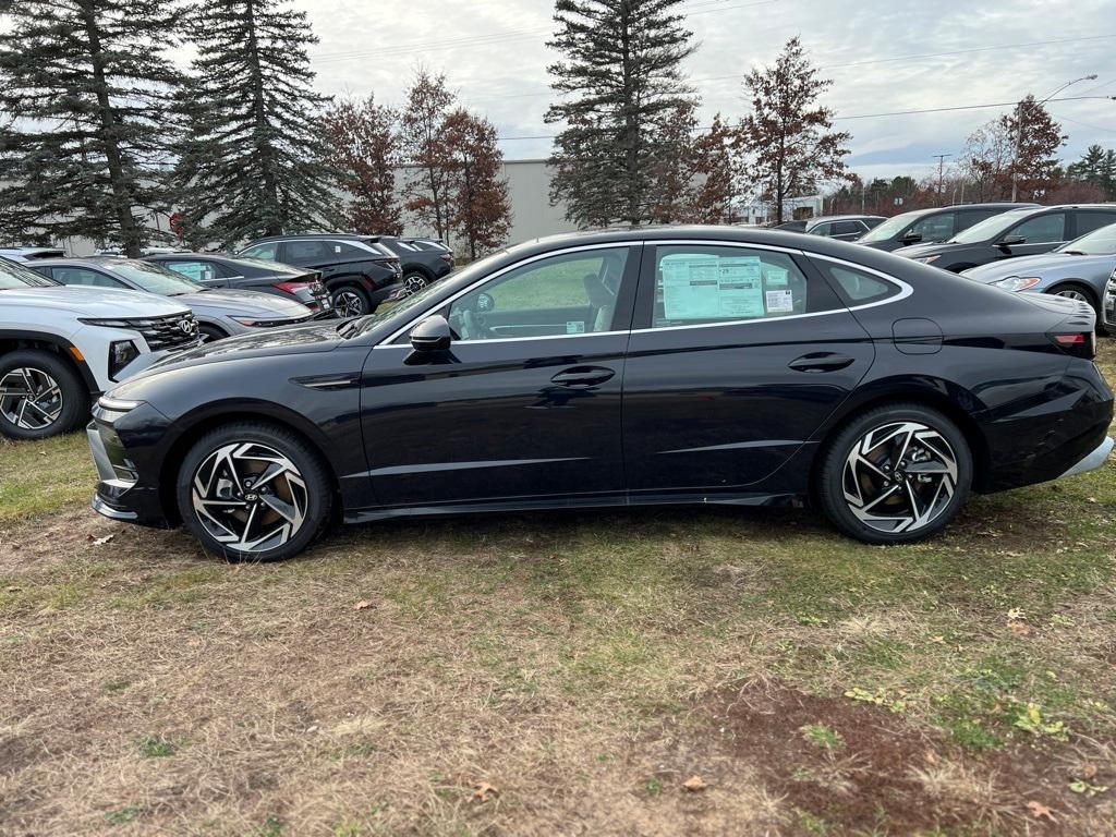 new 2025 Hyundai Sonata car, priced at $29,893