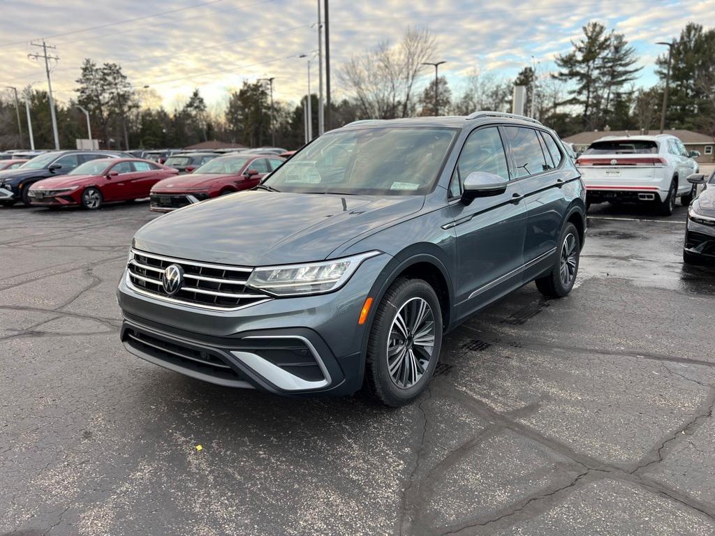 new 2024 Volkswagen Tiguan car, priced at $32,040