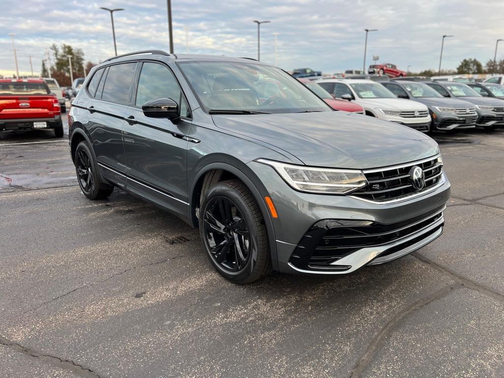 new 2024 Volkswagen Tiguan car, priced at $34,616