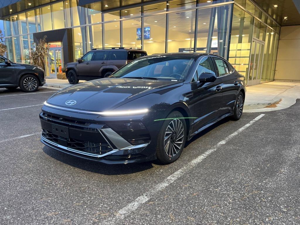 new 2025 Hyundai Sonata Hybrid car, priced at $36,768