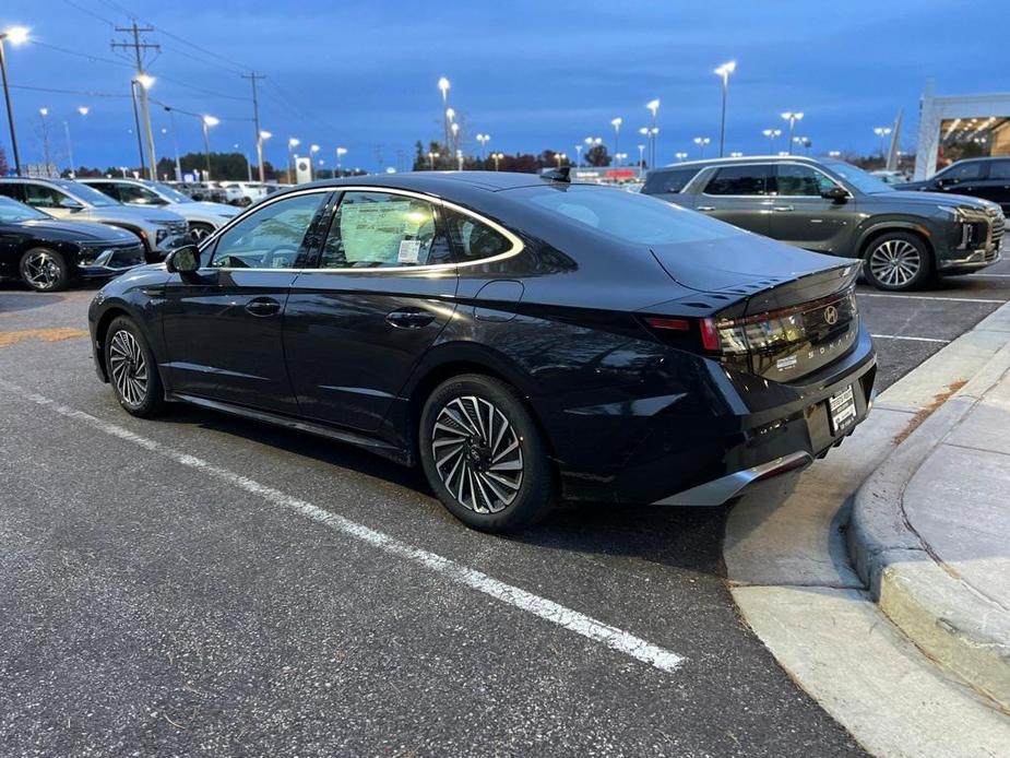 new 2025 Hyundai Sonata Hybrid car, priced at $36,768