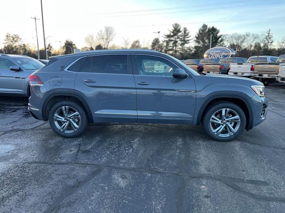 new 2024 Volkswagen Atlas Cross Sport car, priced at $47,066