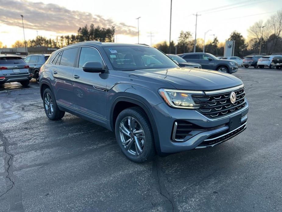 new 2024 Volkswagen Atlas Cross Sport car, priced at $47,066