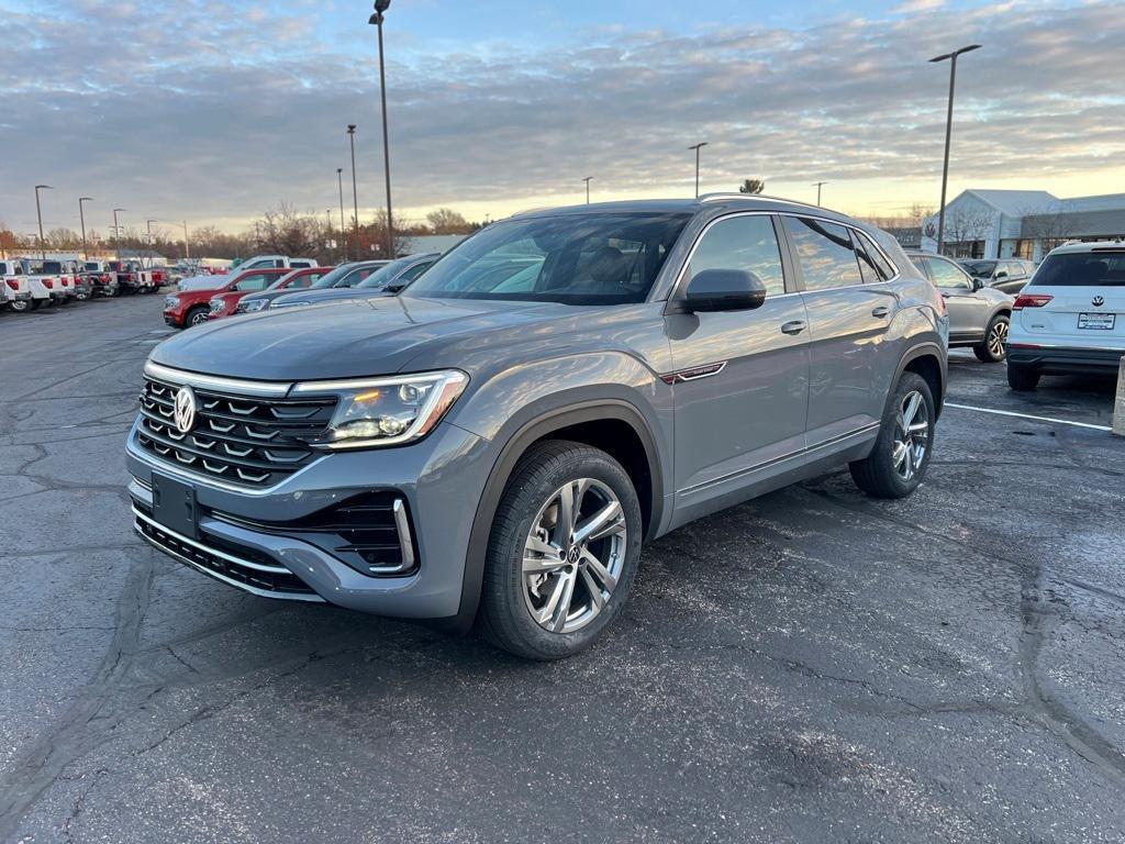 new 2024 Volkswagen Atlas Cross Sport car, priced at $47,066