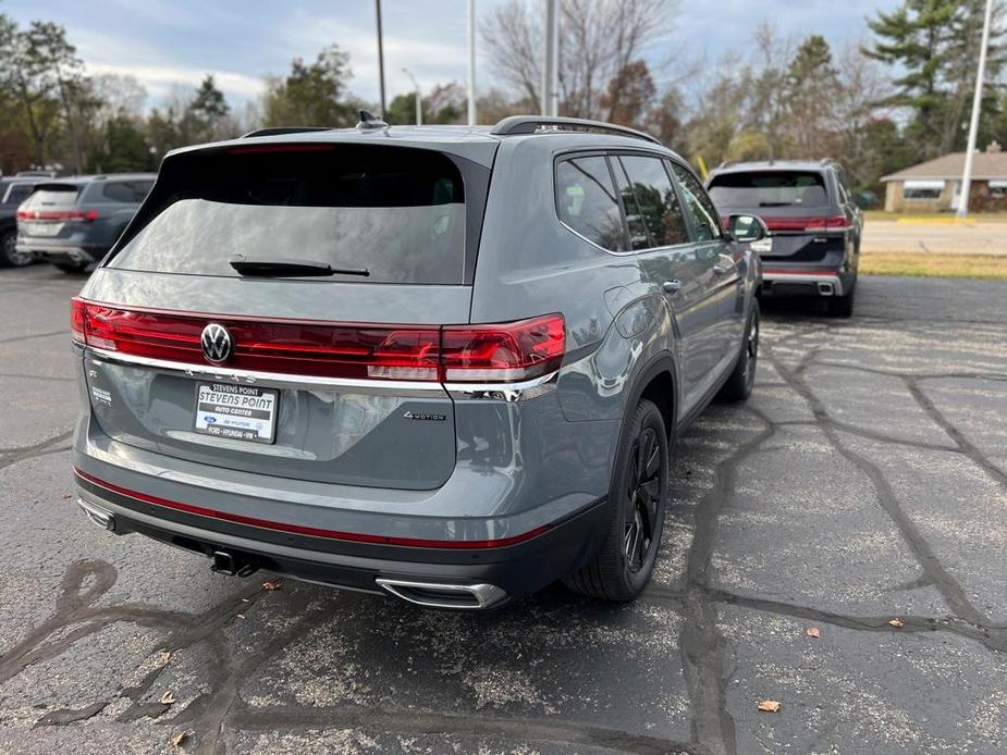 new 2025 Volkswagen Atlas car, priced at $44,778