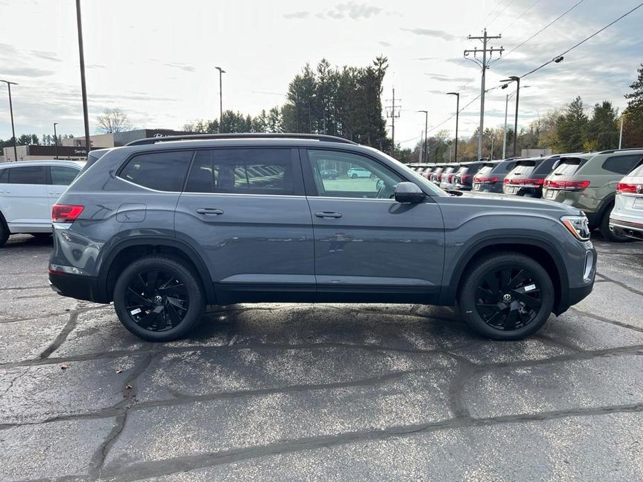 new 2025 Volkswagen Atlas car, priced at $44,778