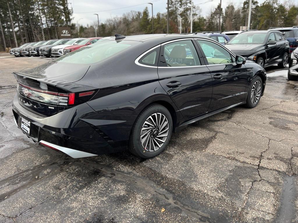 new 2025 Hyundai Sonata Hybrid car, priced at $36,814