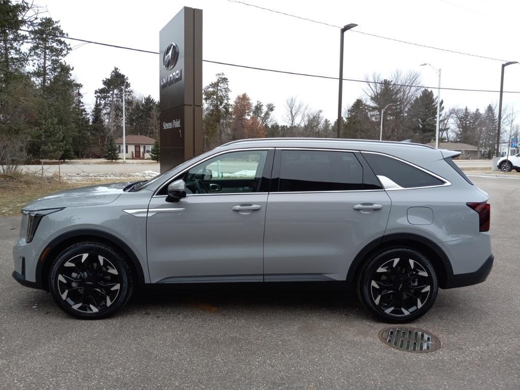 used 2024 Kia Sorento car, priced at $36,990