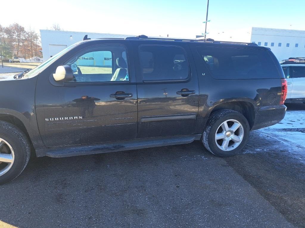 used 2009 Chevrolet Suburban car, priced at $8,495