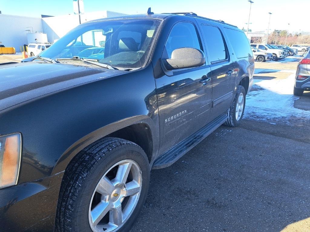 used 2009 Chevrolet Suburban car, priced at $8,495