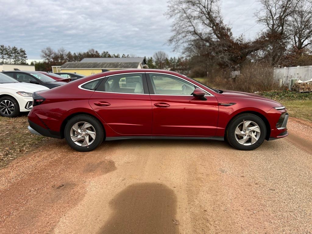 new 2025 Hyundai Sonata car, priced at $26,402