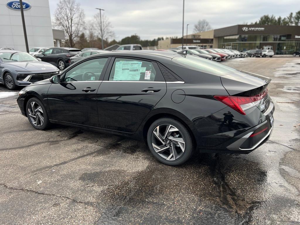 new 2025 Hyundai Elantra HEV car, priced at $29,058