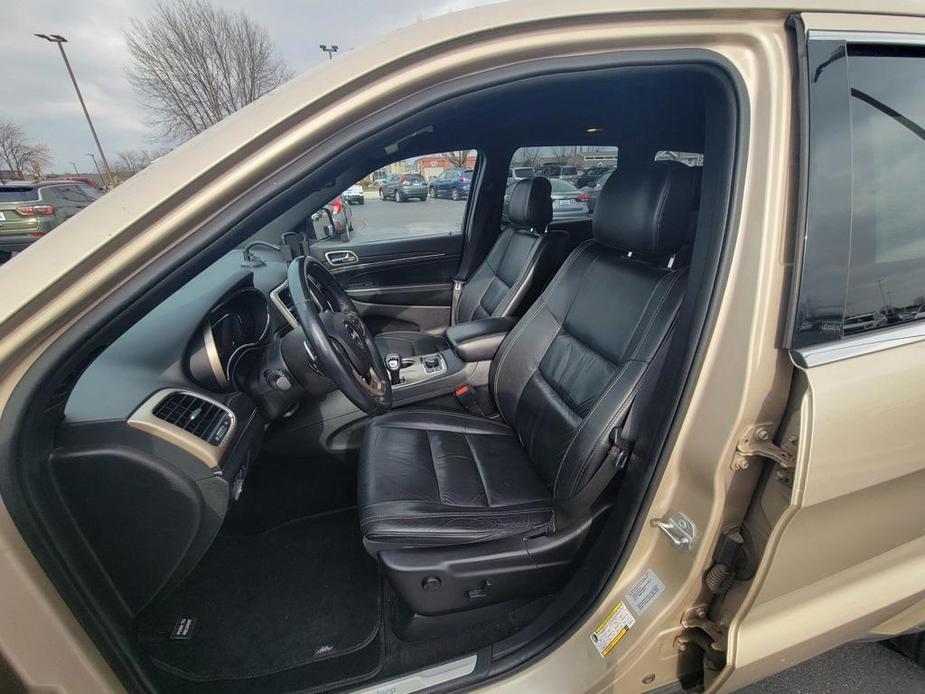 used 2015 Jeep Grand Cherokee car, priced at $16,385