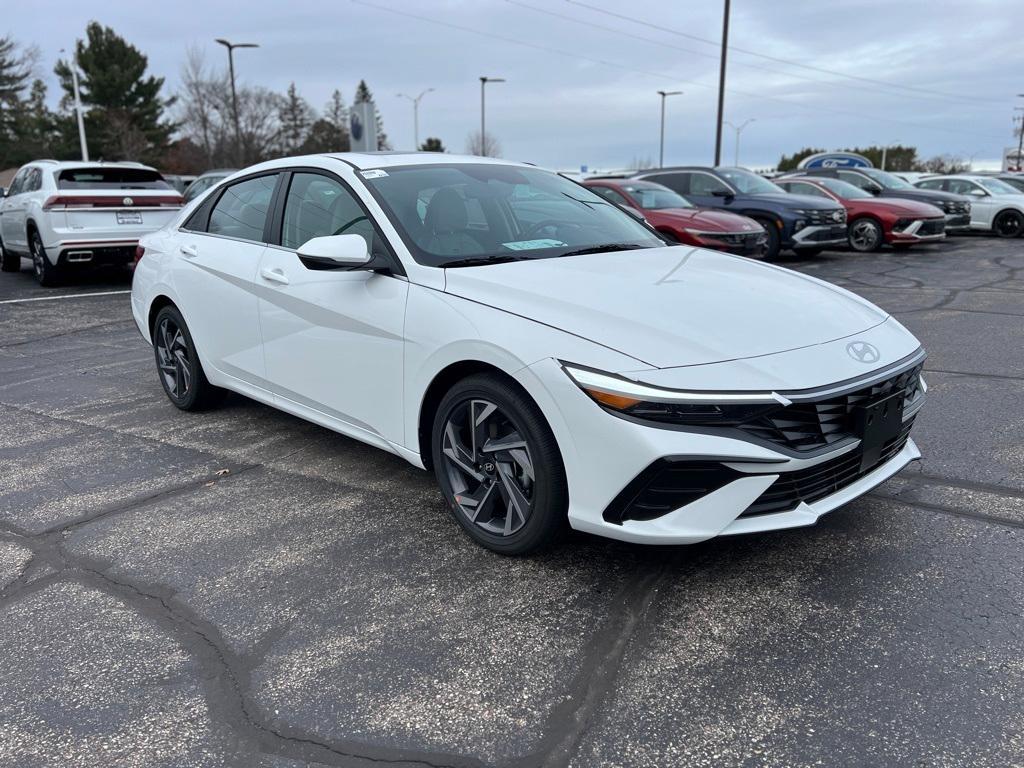 new 2025 Hyundai Elantra car, priced at $28,032