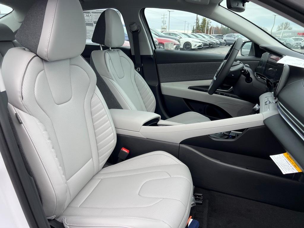 new 2025 Hyundai Elantra car, priced at $28,032