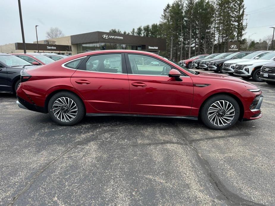 new 2025 Hyundai Sonata Hybrid car, priced at $30,809