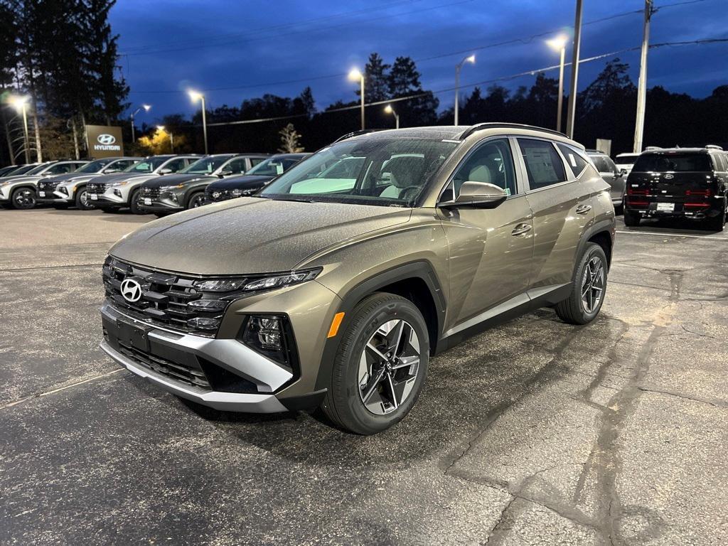 new 2025 Hyundai Tucson Hybrid car, priced at $36,495