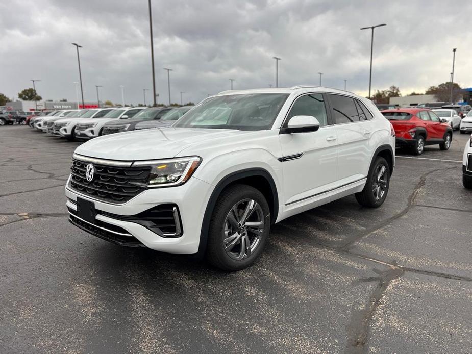 new 2024 Volkswagen Atlas Cross Sport car, priced at $47,361