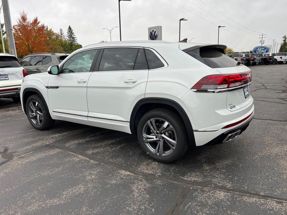 new 2024 Volkswagen Atlas Cross Sport car, priced at $47,361