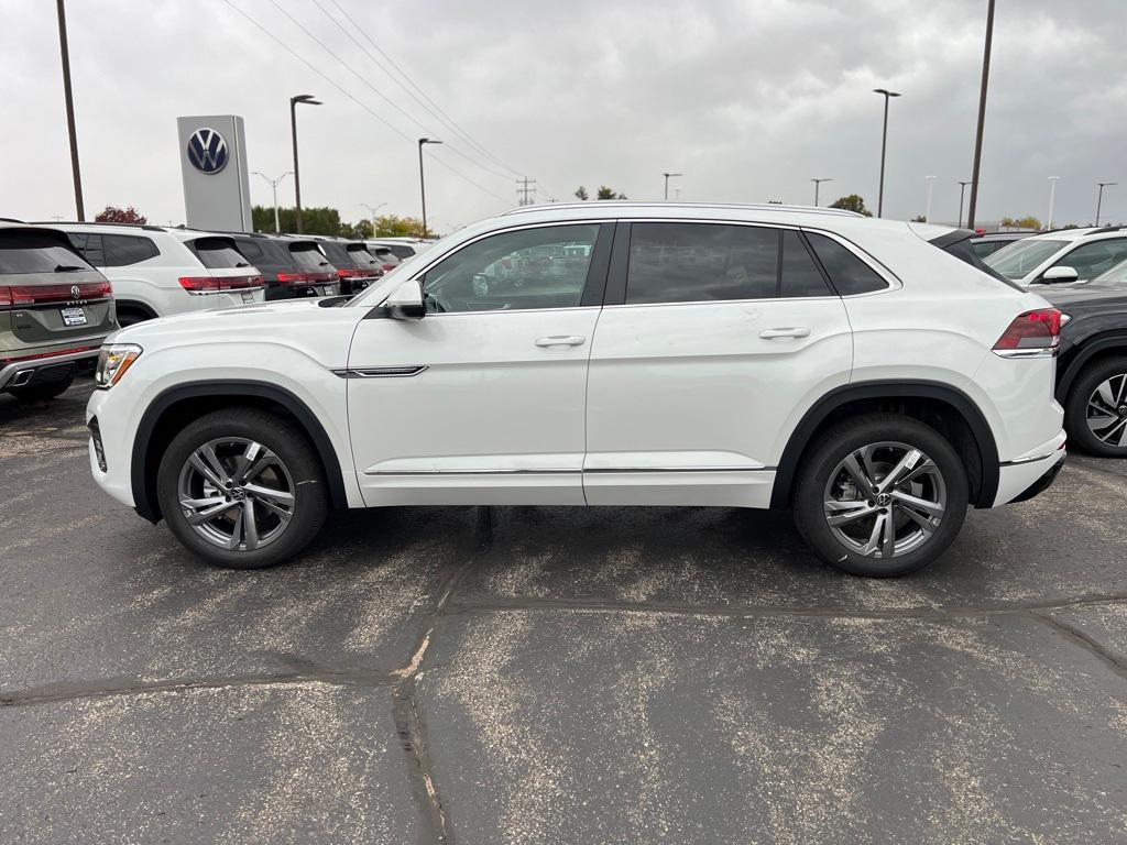 new 2024 Volkswagen Atlas Cross Sport car, priced at $47,361