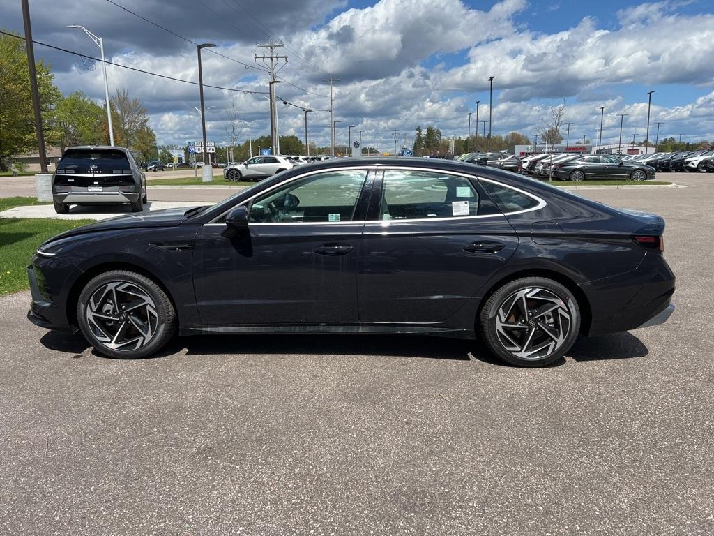 new 2024 Hyundai Sonata car, priced at $27,890